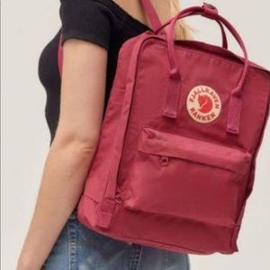 Fjallraven kanken maroon backpack